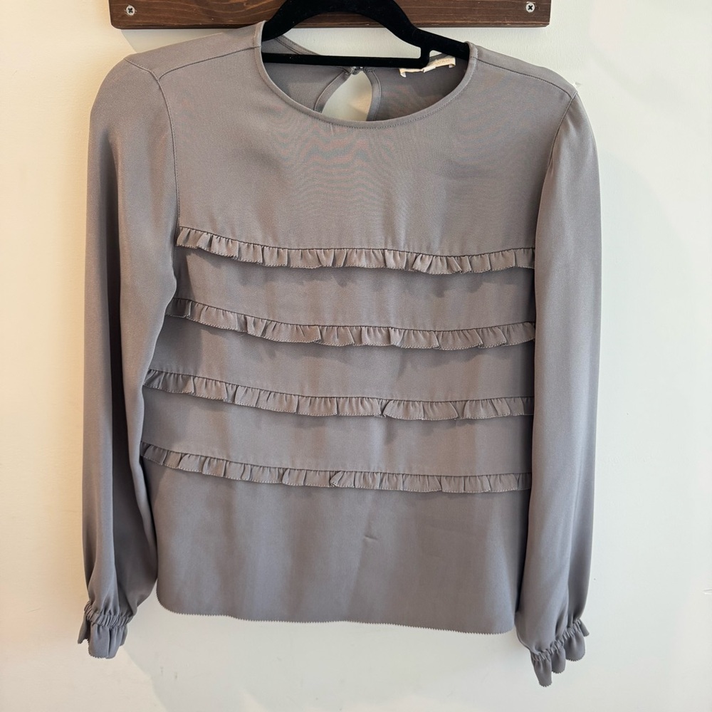 Ann Mashburn Grey Silk Ruffle Tiered Blouse Small‎